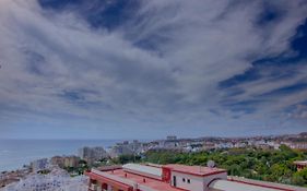 Benalmádena estudio JJupiter 250 m del mar con vistas al mar piscinas